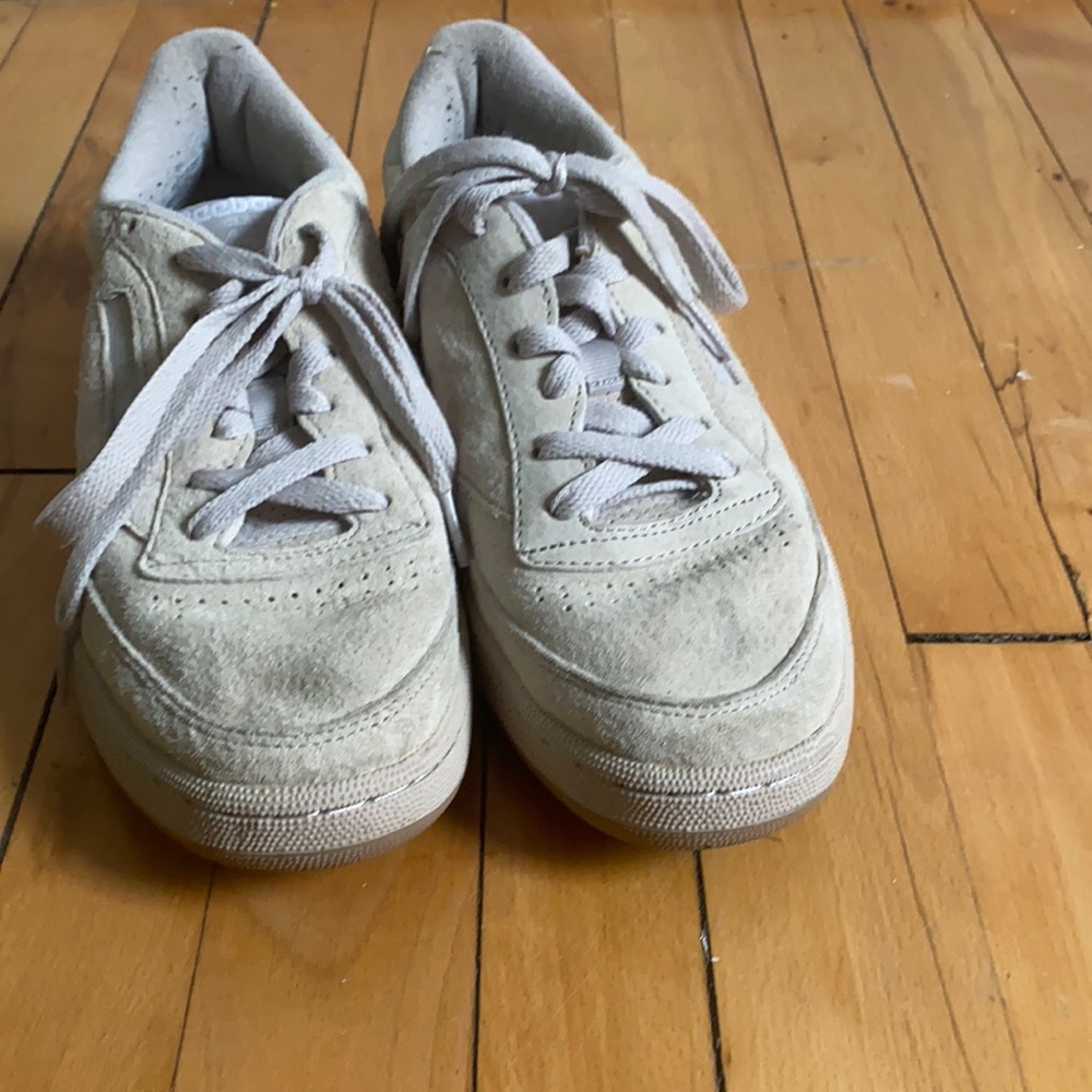 Reebok lilac sneaker